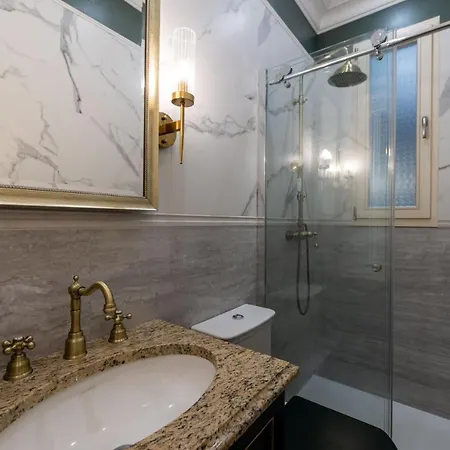 Apartment Luxury In - Negresco - *